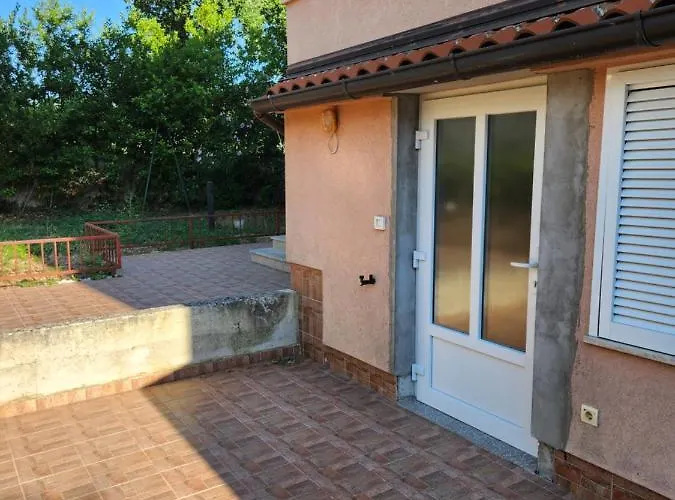 Naya * Pjescana Uvala