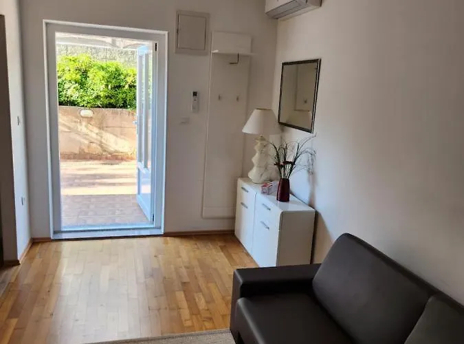 Appartement Naya Pjescana Uvala